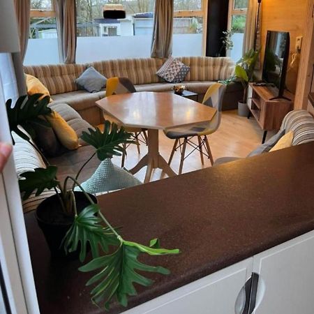 Bungalow Willerby Maasmechelen Buitenkant foto